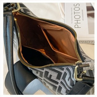 5043 WOMEN SHOULDER BAG